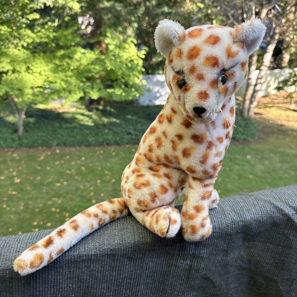 70s Vintage Dakin Sitting Leopard Wild Cat Plush 13 inches 1978